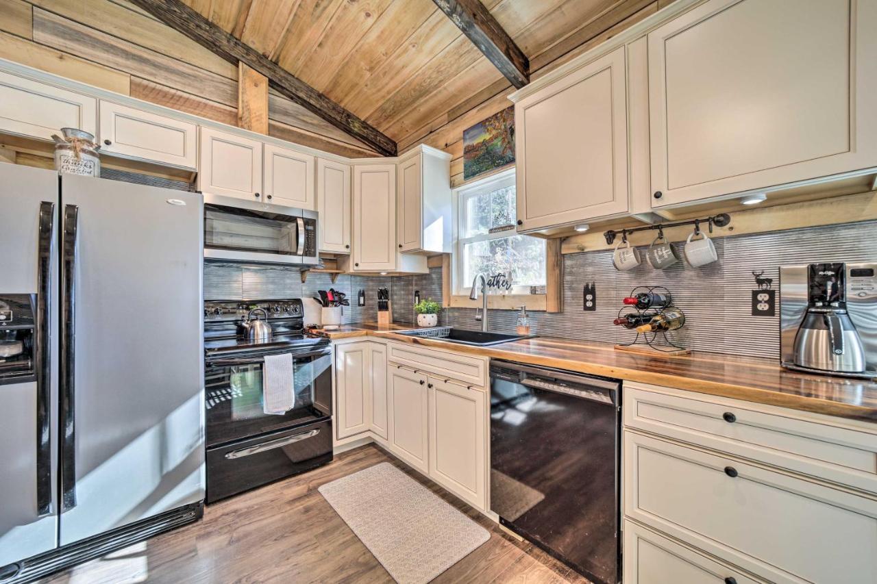 Modern Cabin With Fire Pit Less Than 3 Mi To Trails! Pisgah Forest Exterior photo